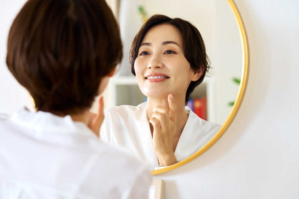40代からのインビザライン矯正は遅い？適応条件とメリット・注意点